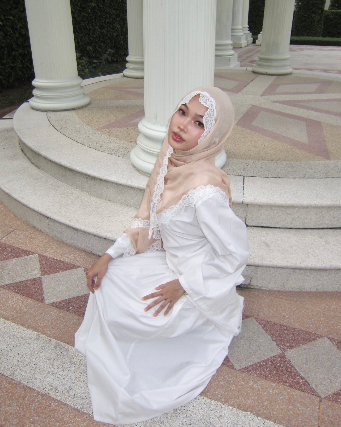 Modal Lace Hijab – Soft Sand