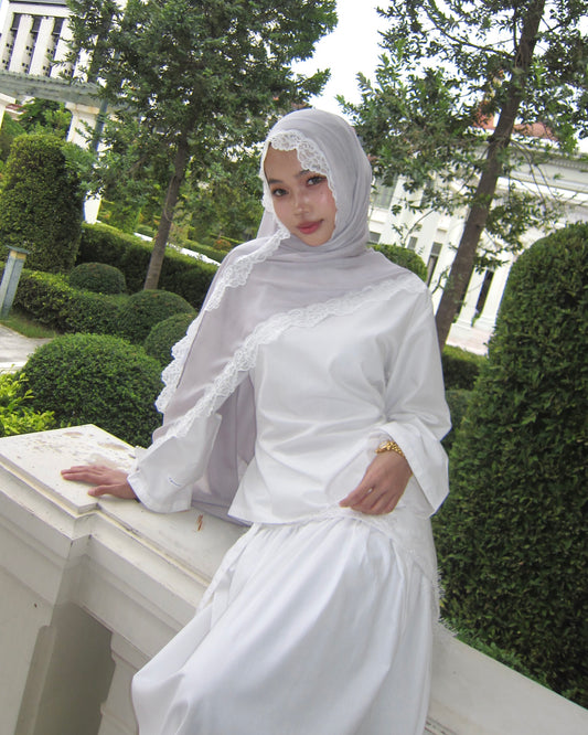 Modal Lace Hijab – Lavender Gray