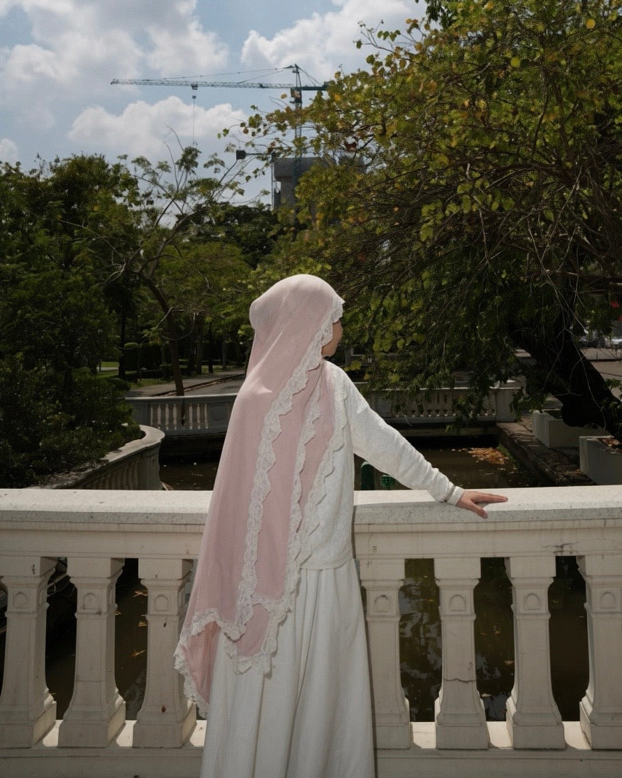 Modal Lace Hijab – Blush Pink