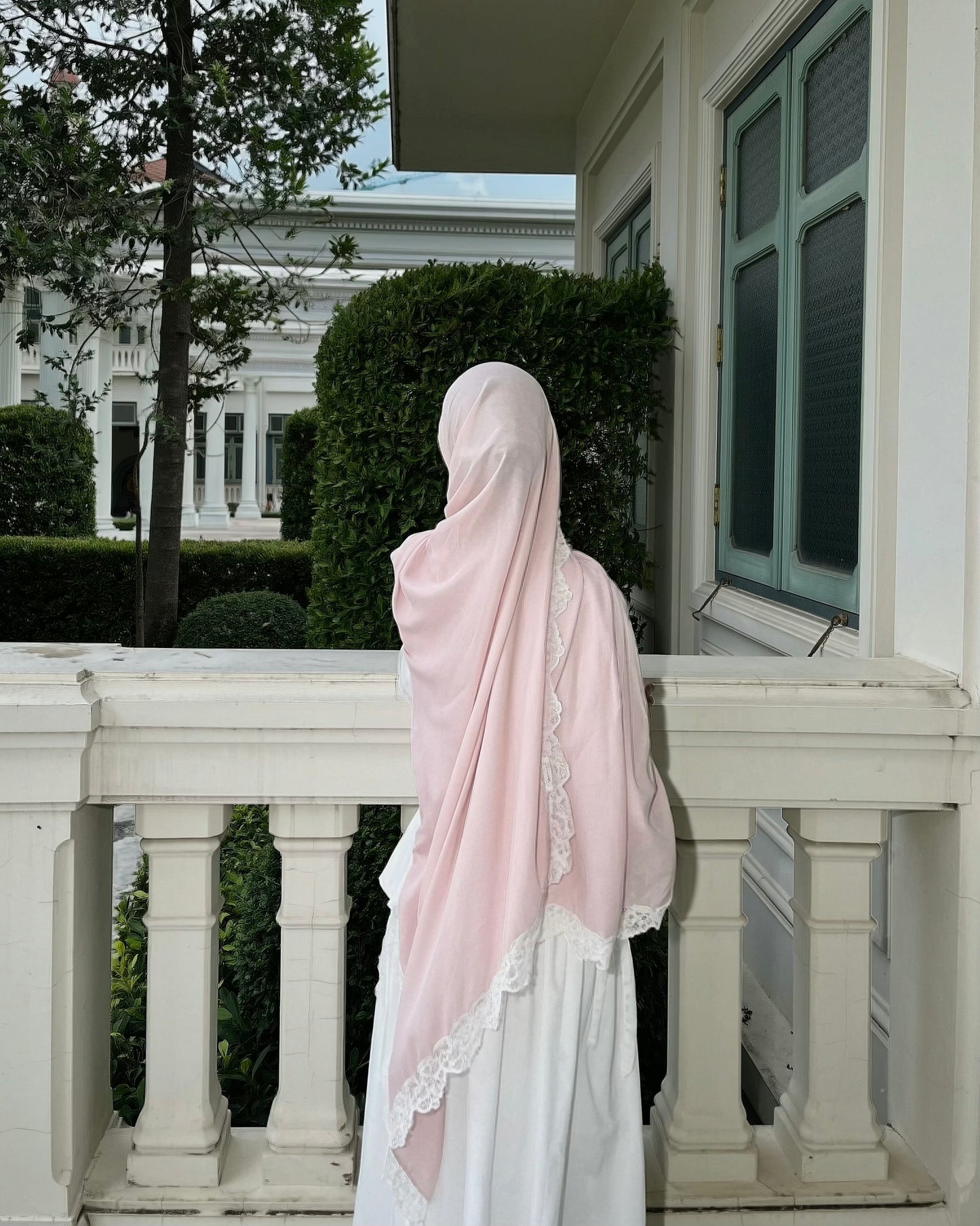 Modal Lace Hijab – Blush Pink